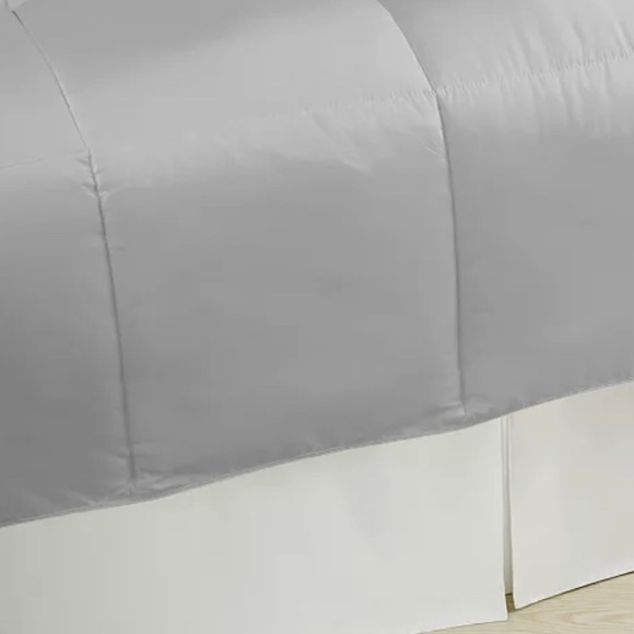 Royal Luxe Lightweight Microfiber Color Down Alternative Full/Queen Comforter - Picture 2 of 9